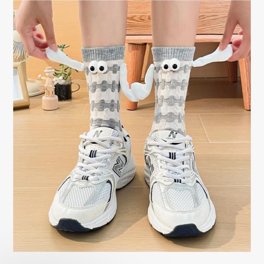 Holding Hands Socks Magnetic Sock Funny Gifts Women Men Teens Couples Friends - Picture 2 of 8